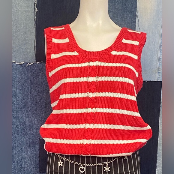 Vintage 90’s Red & White Striped NWT Knitted Vest Sz M - Picture 2 of 11
